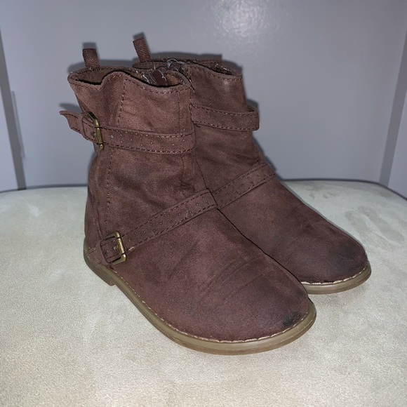 Boots - Picture 4 of 6